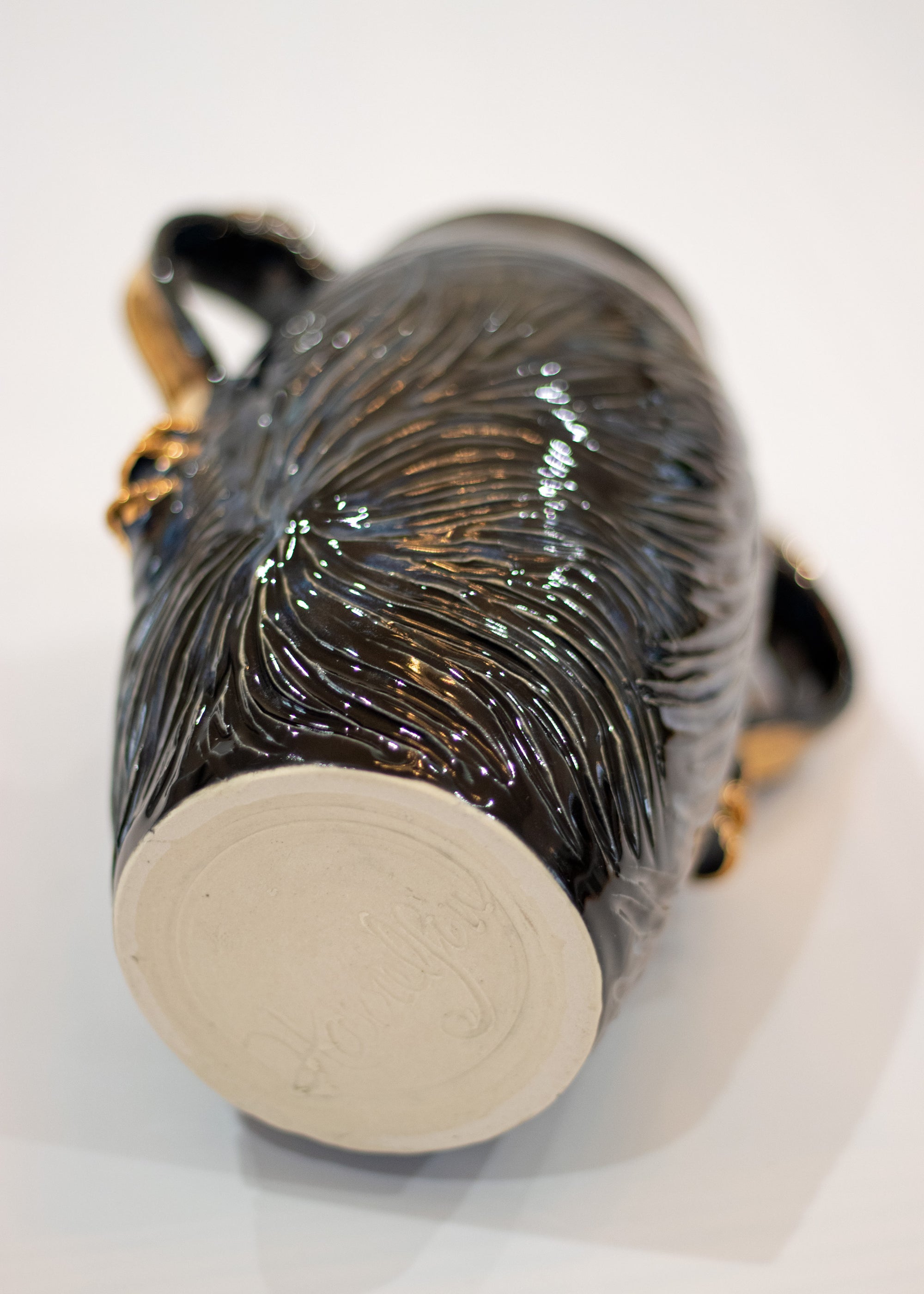 Black and Blue Vase 2