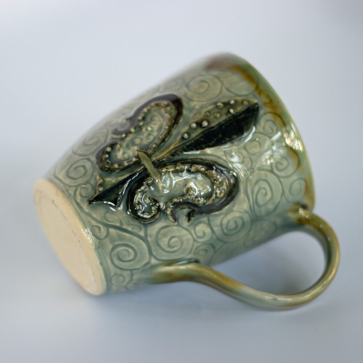 Fleur de lis Mug 1