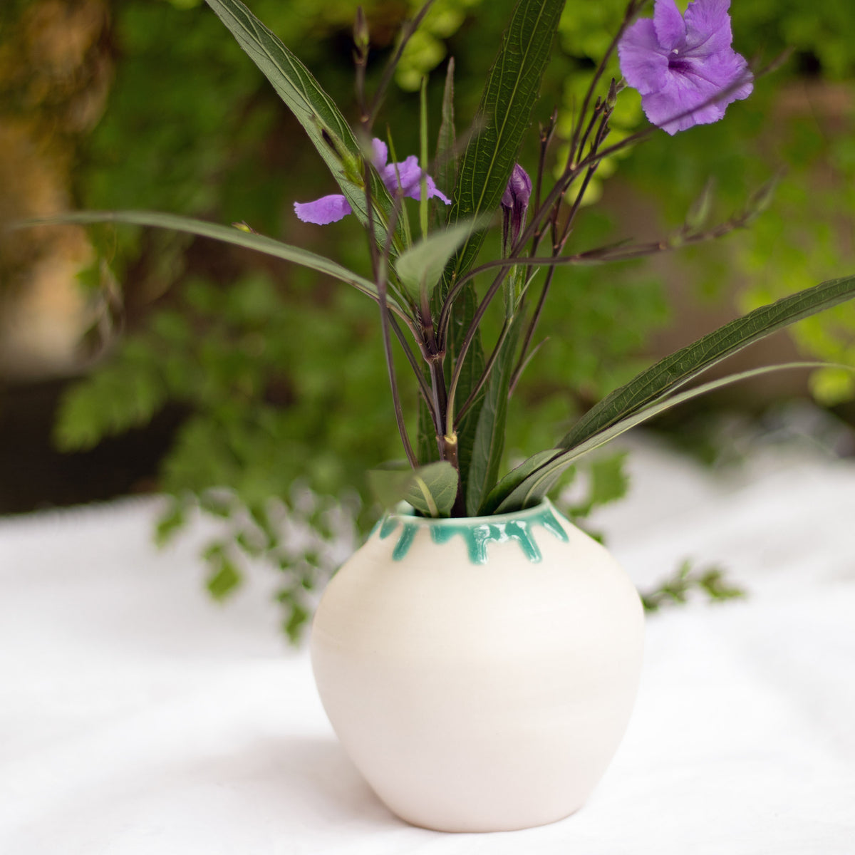 Mini Porcelain Drip Vase 11